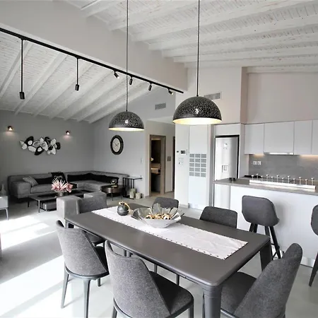 The Victoria-city Daire Lefkáda