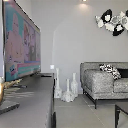 The Victoria-city * Lefkáda