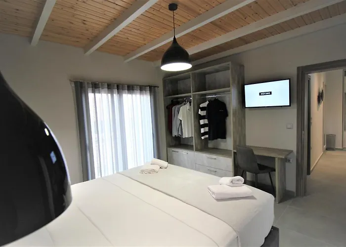 The Victoria-city Lefkáda